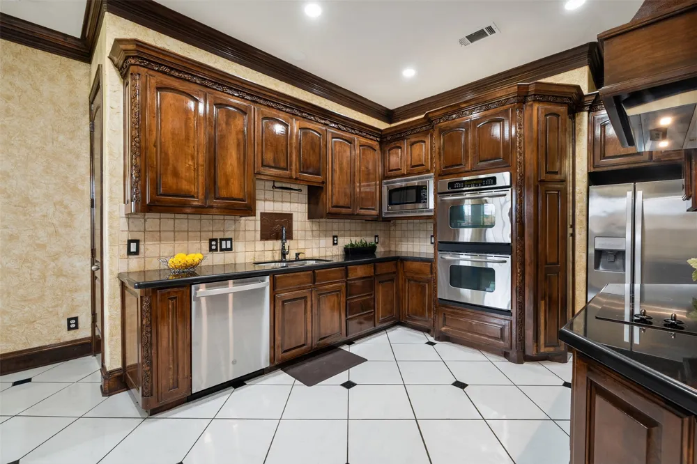 2627 Wells Court Cedar Hill, TX 75104