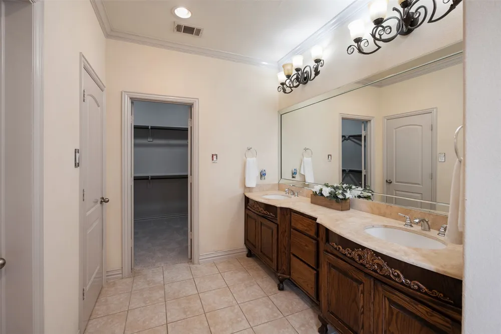 2627 Wells Court Cedar Hill, TX 75104