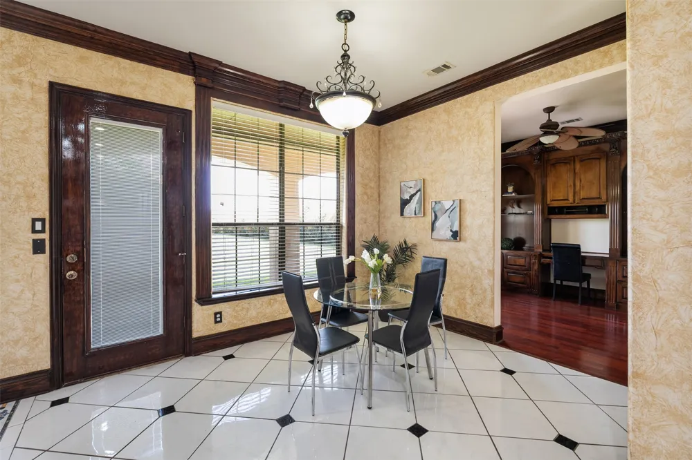 2627 Wells Court Cedar Hill, TX 75104