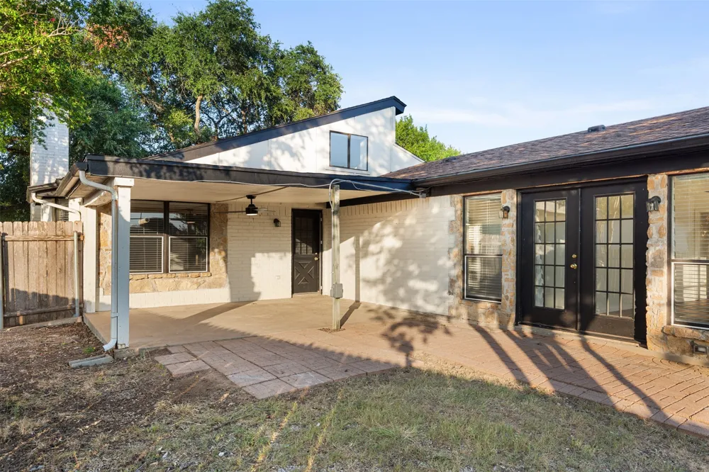 401 Lindenwood Lane W Hewitt, TX 76643