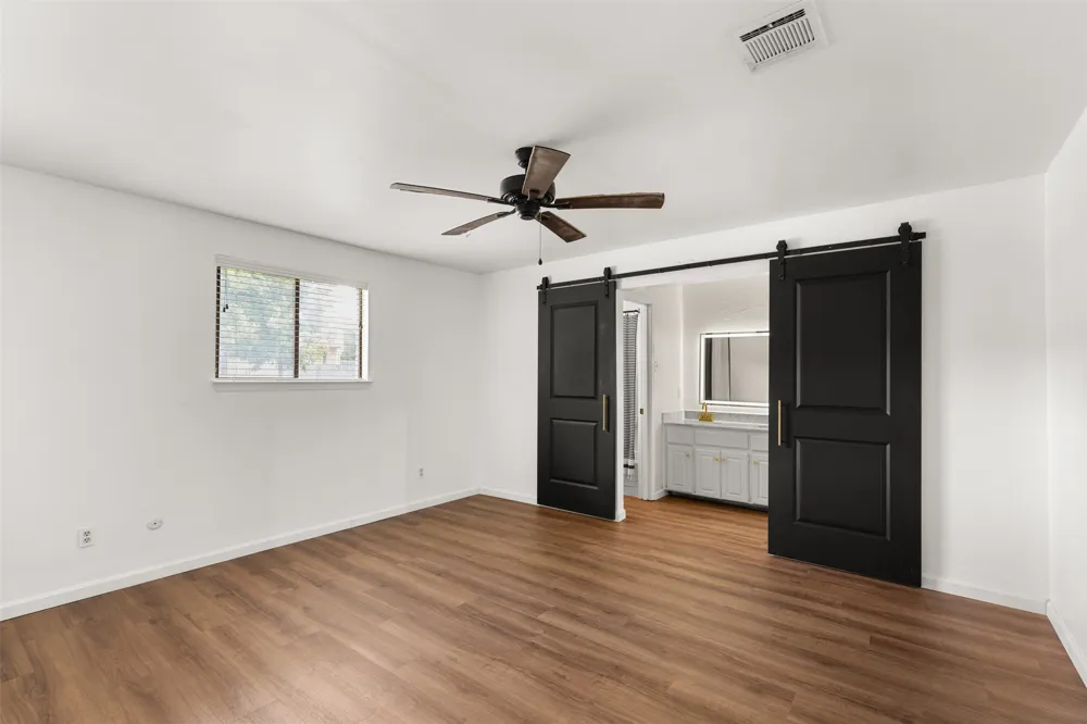 401 Lindenwood Lane W Hewitt, TX 76643