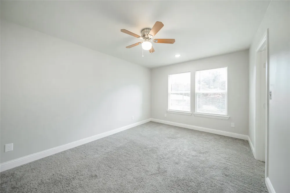 1016 W Ford Street Denison, TX 75020