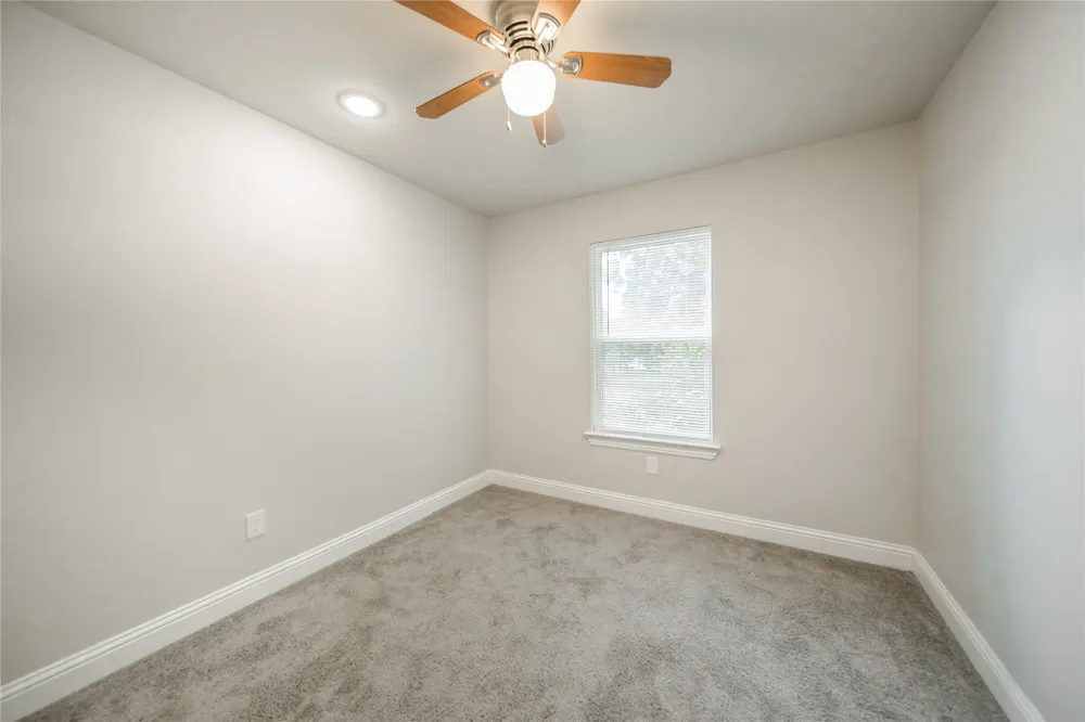 1016 W Ford Street Denison, TX 75020
