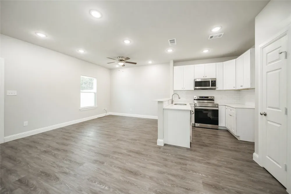 1016 W Ford Street Denison, TX 75020