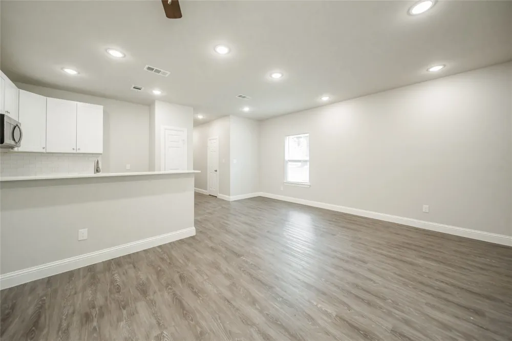 1016 W Ford Street Denison, TX 75020