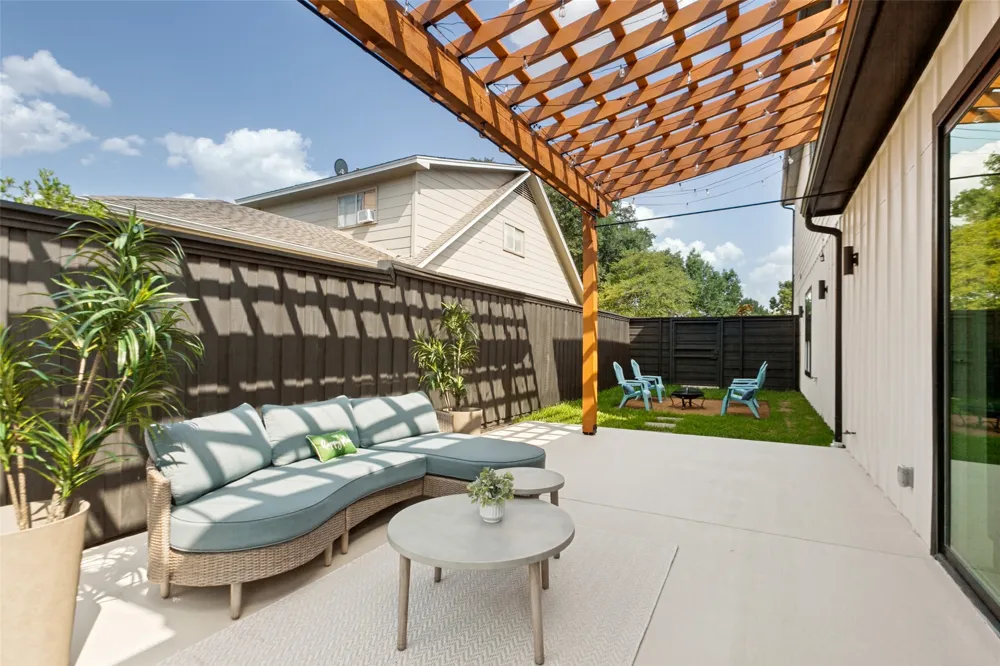 13723 Far Hills Lane Dallas, TX 75240