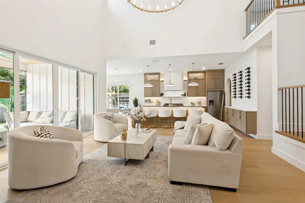 13723 Far Hills Lane Dallas, TX 75240