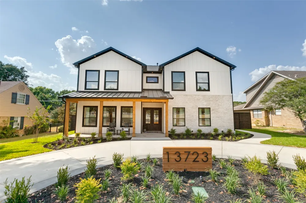 13723 Far Hills Lane Dallas, TX 75240