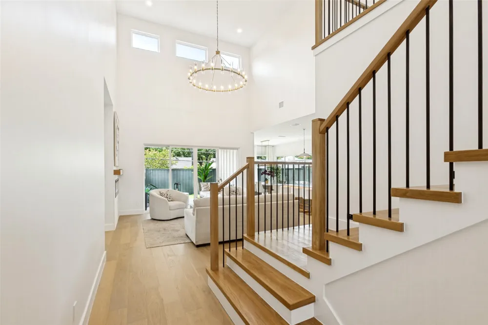 13723 Far Hills Lane Dallas, TX 75240