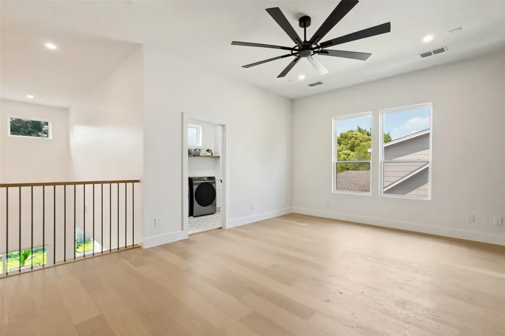 13723 Far Hills Lane Dallas, TX 75240