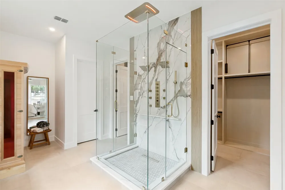 13723 Far Hills Lane Dallas, TX 75240