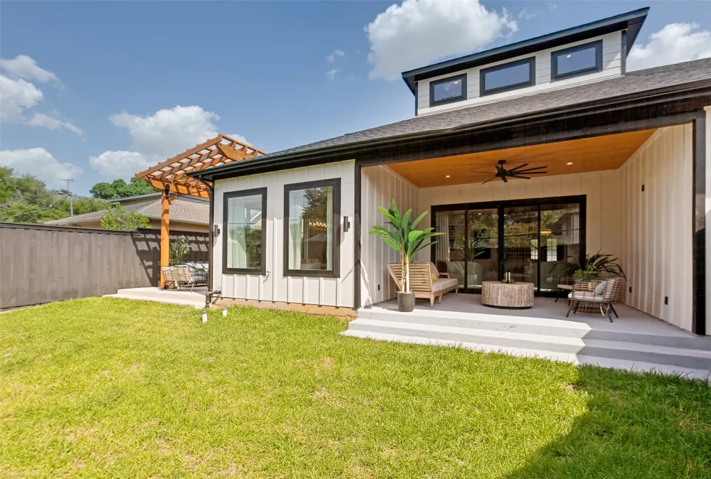 13723 Far Hills Lane Dallas, TX 75240