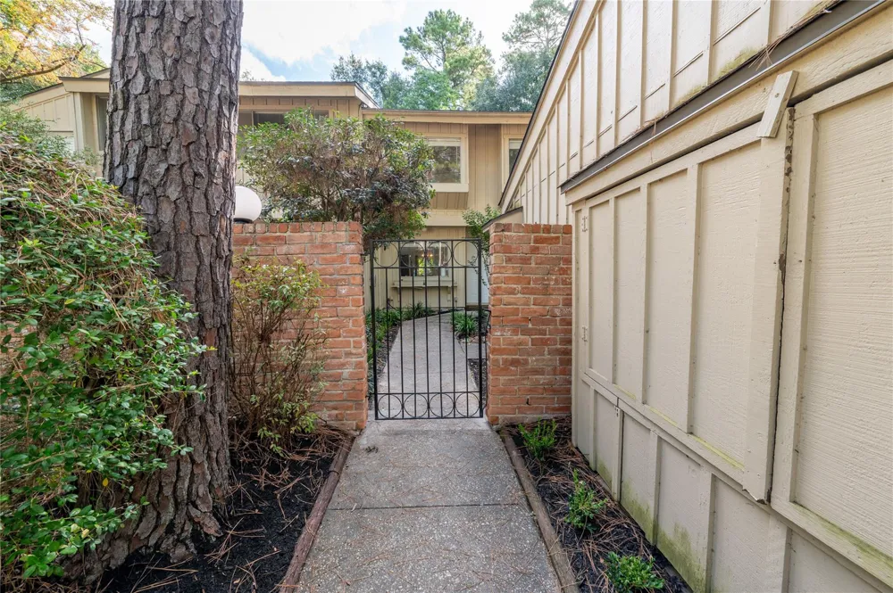 2306 W Settlers Way The Woodlands, TX 77380