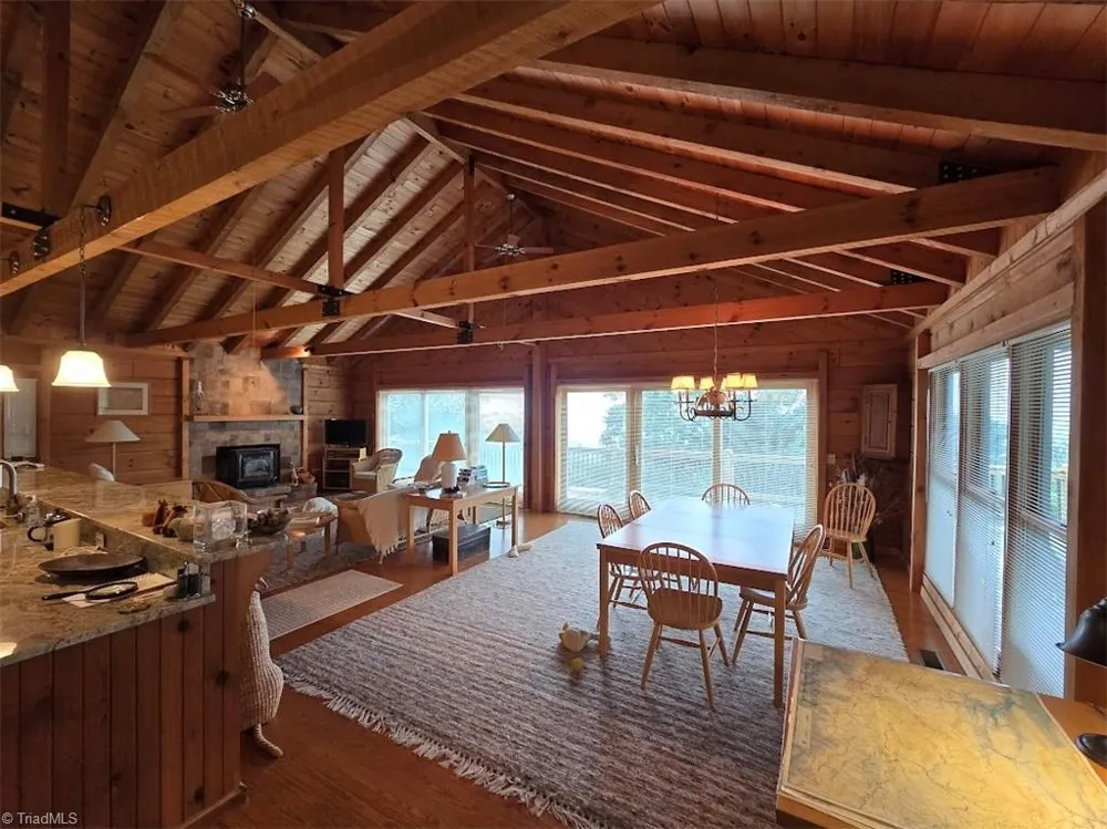 979 Wagon Road Warrensville, NC 28693