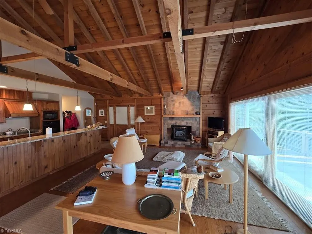 979 Wagon Road Warrensville, NC 28693