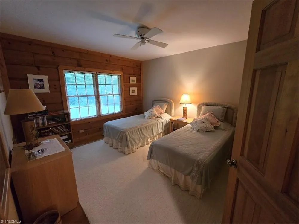 979 Wagon Road Warrensville, NC 28693
