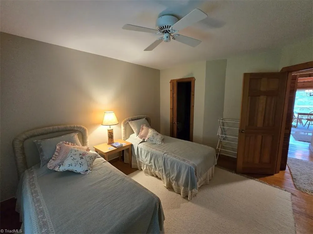 979 Wagon Road Warrensville, NC 28693