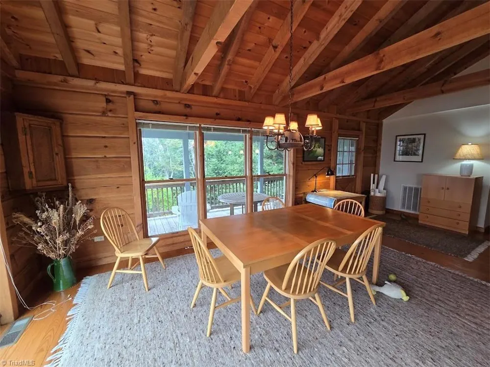 979 Wagon Road Warrensville, NC 28693