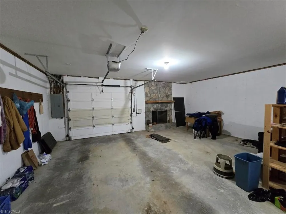 979 Wagon Road Warrensville, NC 28693