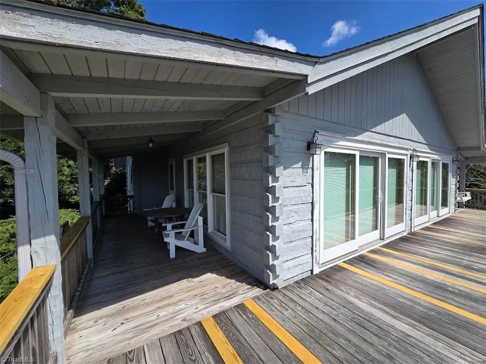 979 Wagon Road Warrensville, NC 28693