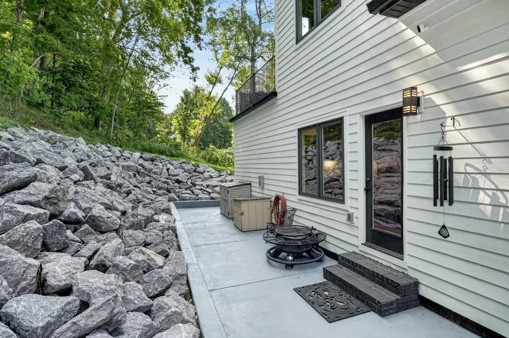 2343 Shoreside Dr Smithville, TN 37166
