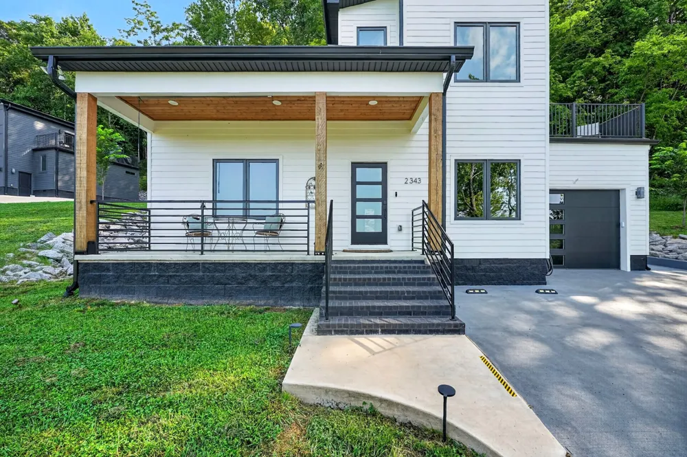 2343 Shoreside Dr Smithville, TN 37166