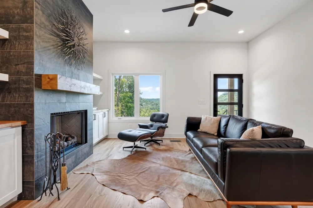 2343 Shoreside Dr Smithville, TN 37166