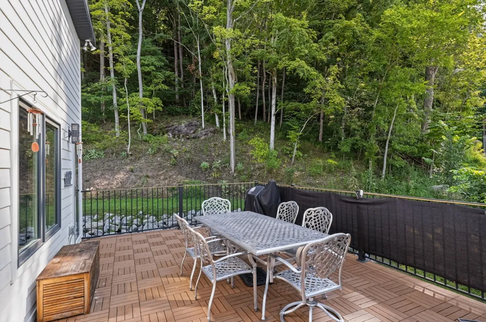 2343 Shoreside Dr Smithville, TN 37166