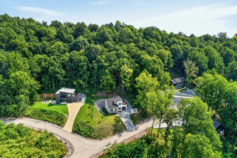 2343 Shoreside Dr Smithville, TN 37166