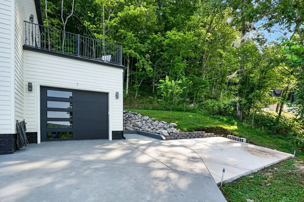 2343 Shoreside Dr Smithville, TN 37166