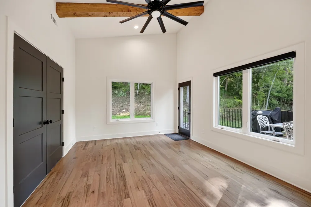 2343 Shoreside Dr Smithville, TN 37166