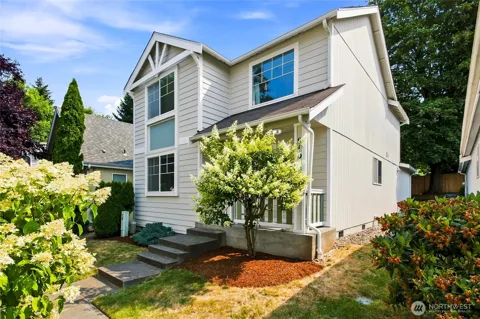 910 27th Avenue SE
