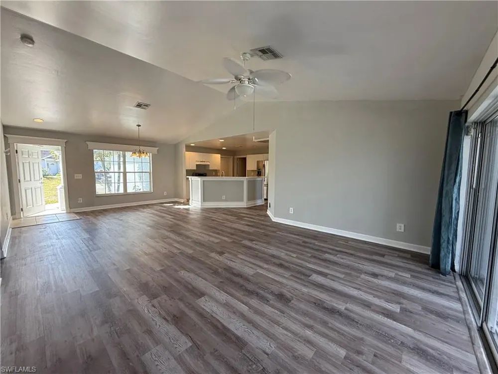 3122 12th Street SW Lehigh Acres, FL 33976