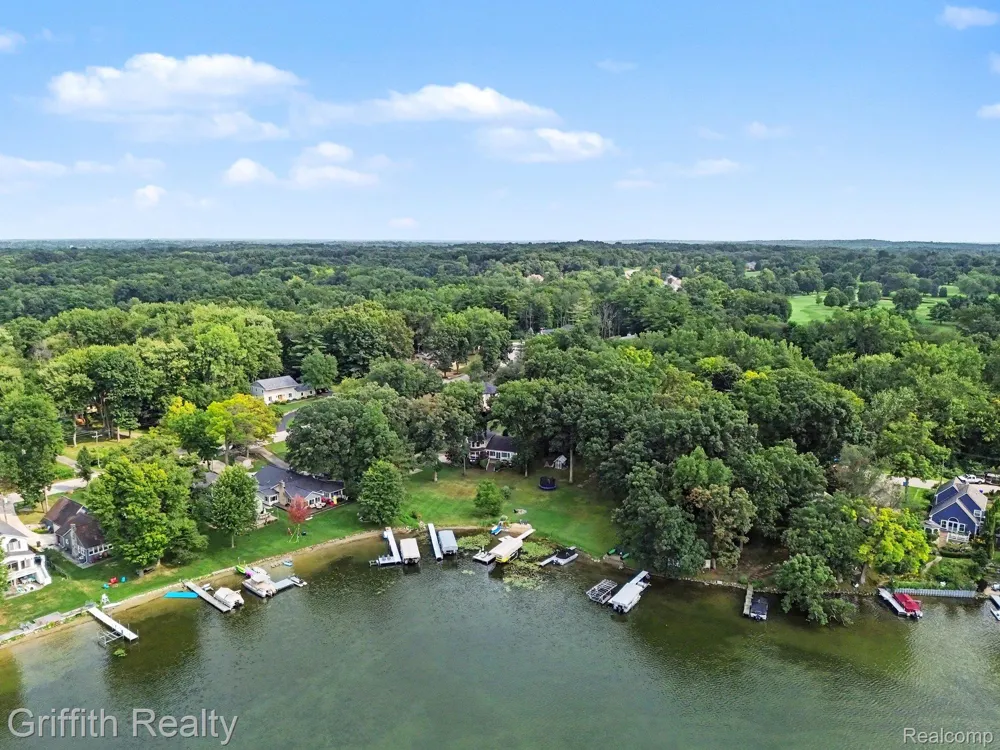 4550 Clifford Road Genoa Township, MI 48116