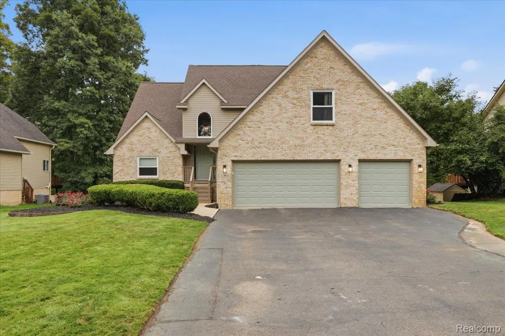 1393 Remsing Street Hartland Township, MI 48353