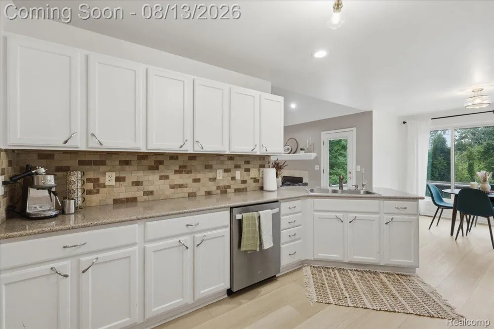 1393 Remsing Street Hartland Township, MI 48353