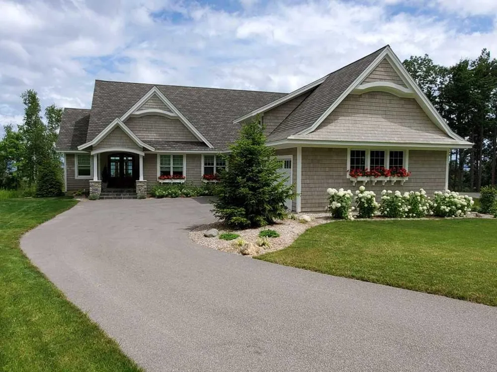 5554 S Spyglass Ridge Drive Bingham Township, MI 49682
