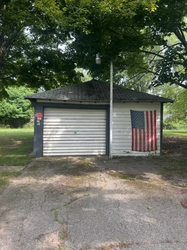 321 S State Street Alma City, MI 48801