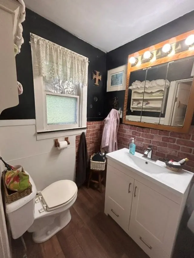 321 S State Street Alma City, MI 48801
