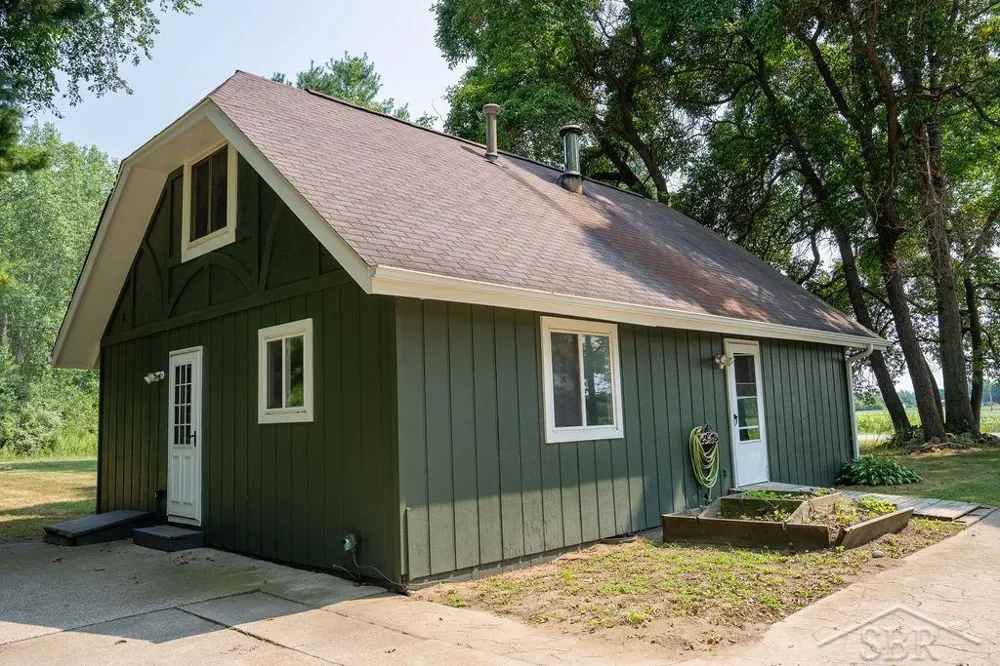 5959 Busch Road Taymouth Township, MI 48415