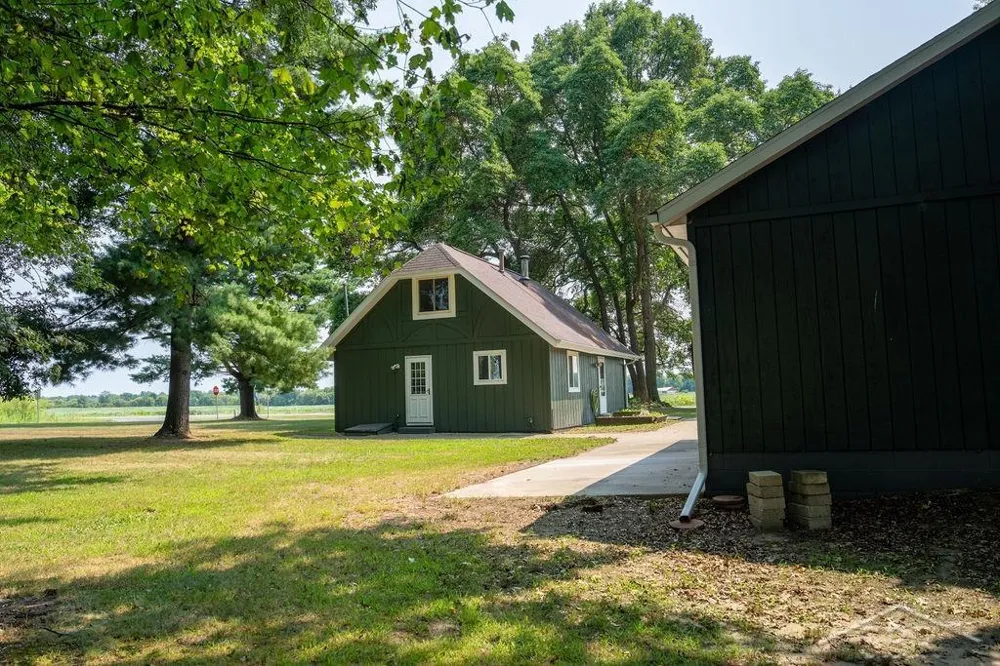 5959 Busch Road Taymouth Township, MI 48415