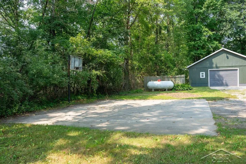 5959 Busch Road Taymouth Township, MI 48415