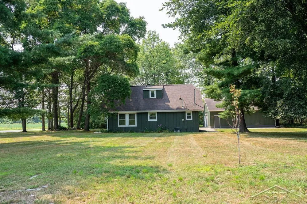 5959 Busch Road Taymouth Township, MI 48415