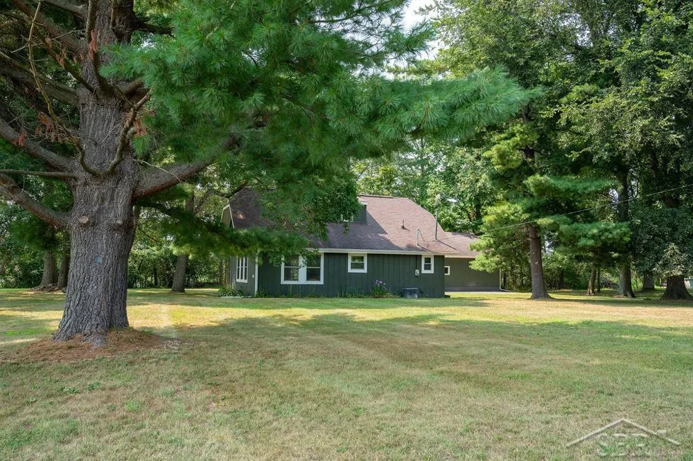 5959 Busch Road Taymouth Township, MI 48415