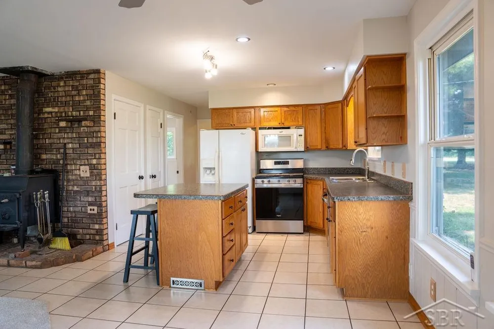 5959 Busch Road Taymouth Township, MI 48415