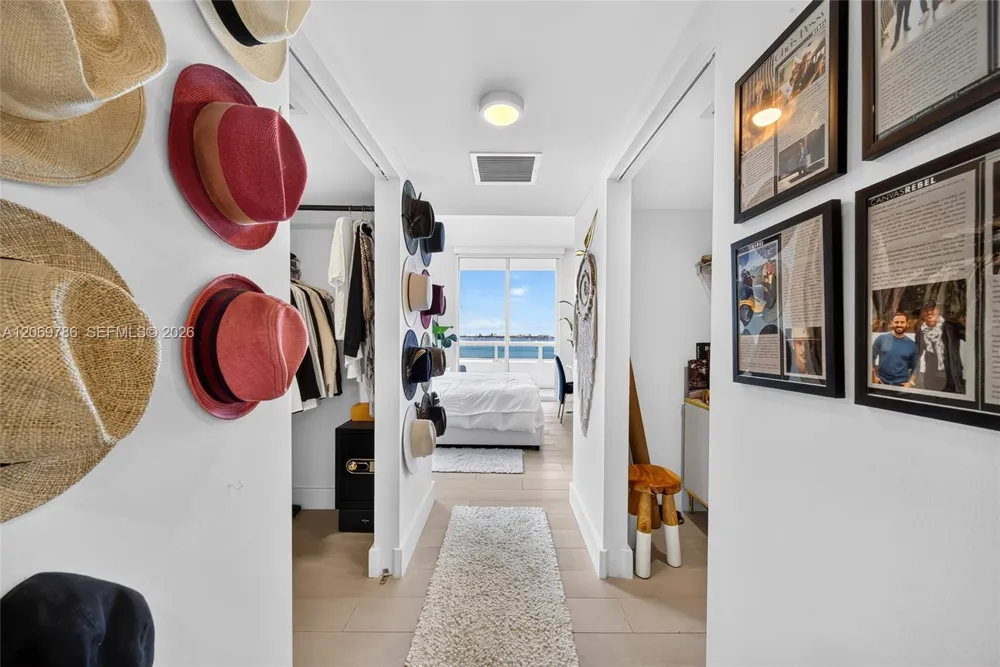 1800 Bayshore Dr #809 Miami, FL 33132