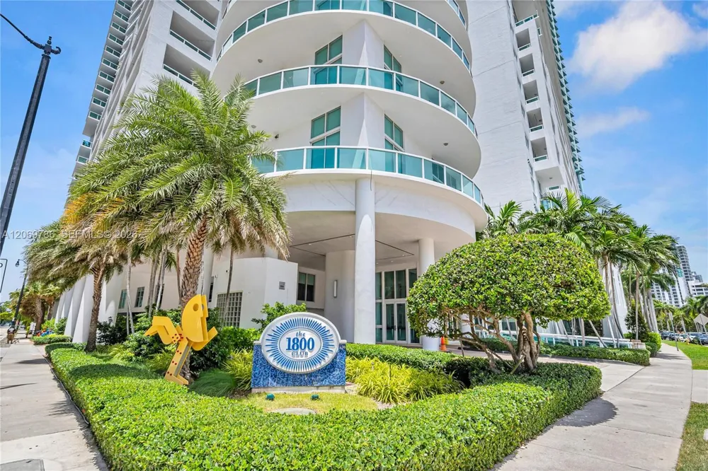 1800 Bayshore Dr #809 Miami, FL 33132