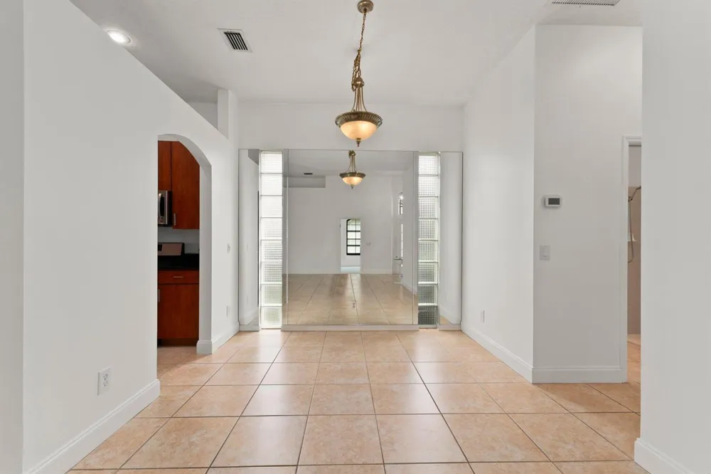 435 SW JEFFERSON CIRCLE Port St. Lucie, FL 34986