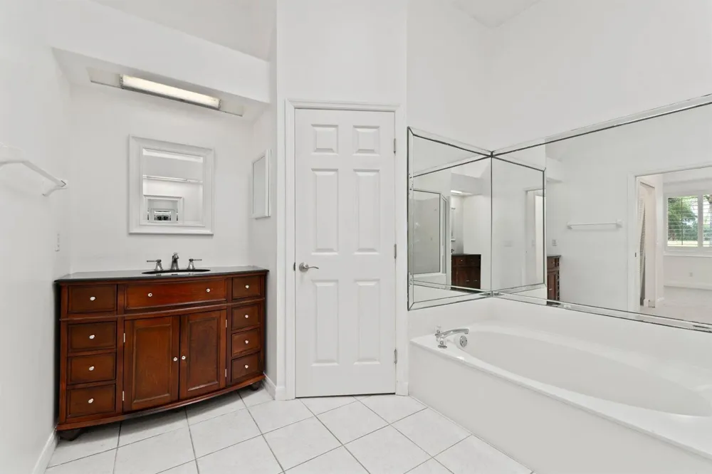 435 SW JEFFERSON CIRCLE Port St. Lucie, FL 34986
