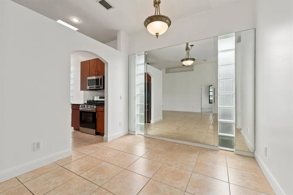 435 SW JEFFERSON CIRCLE Port St. Lucie, FL 34986